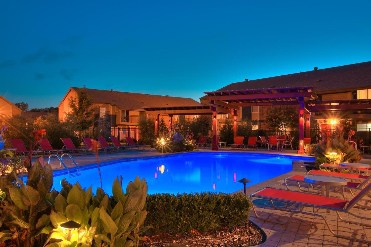 Ou Sooner, Pool & Gym, Bbq, Netflix, 100Mb Internet, Lg Washer & Dryer, Close To Ou! Norman Esterno foto
